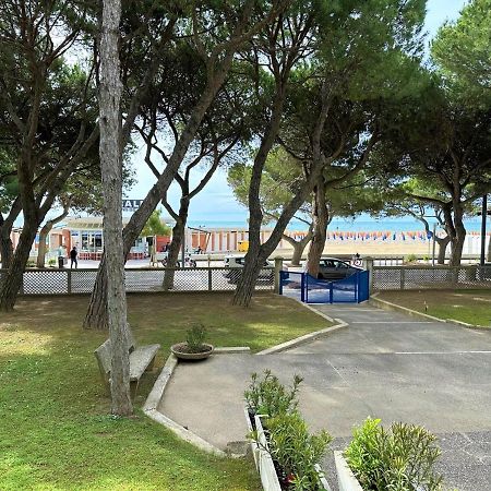 Blu Residence Lignano Sabbiadoro Exterior photo